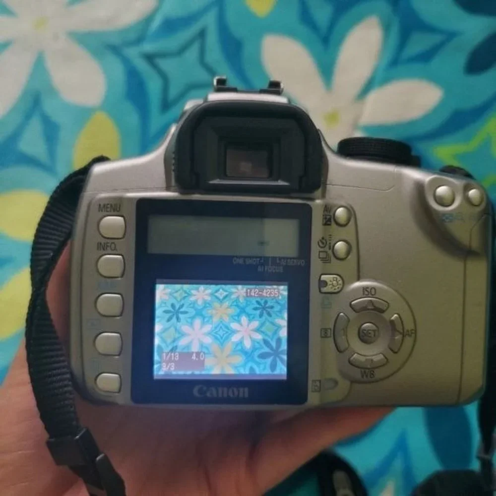 Canon‎ EOS Digital Rebel XT EFS 18-55 mm